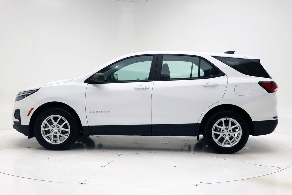 Used 2023 Chevrolet Equinox LS w/ Driver Confidence II Package AWD/4WD image 5