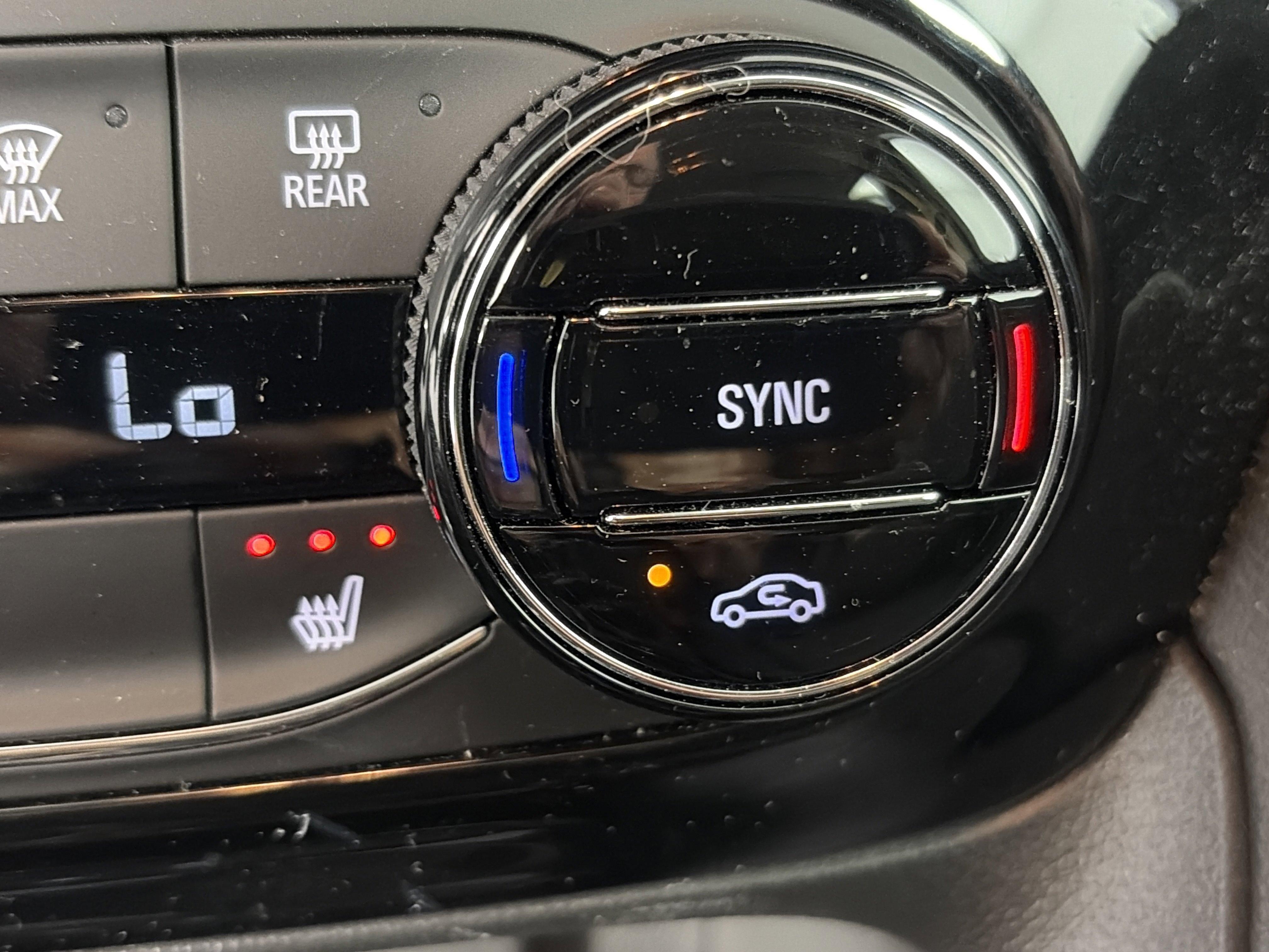 Certified 2022 Buick Encore GX Select w/ Sport Touring Package image 24