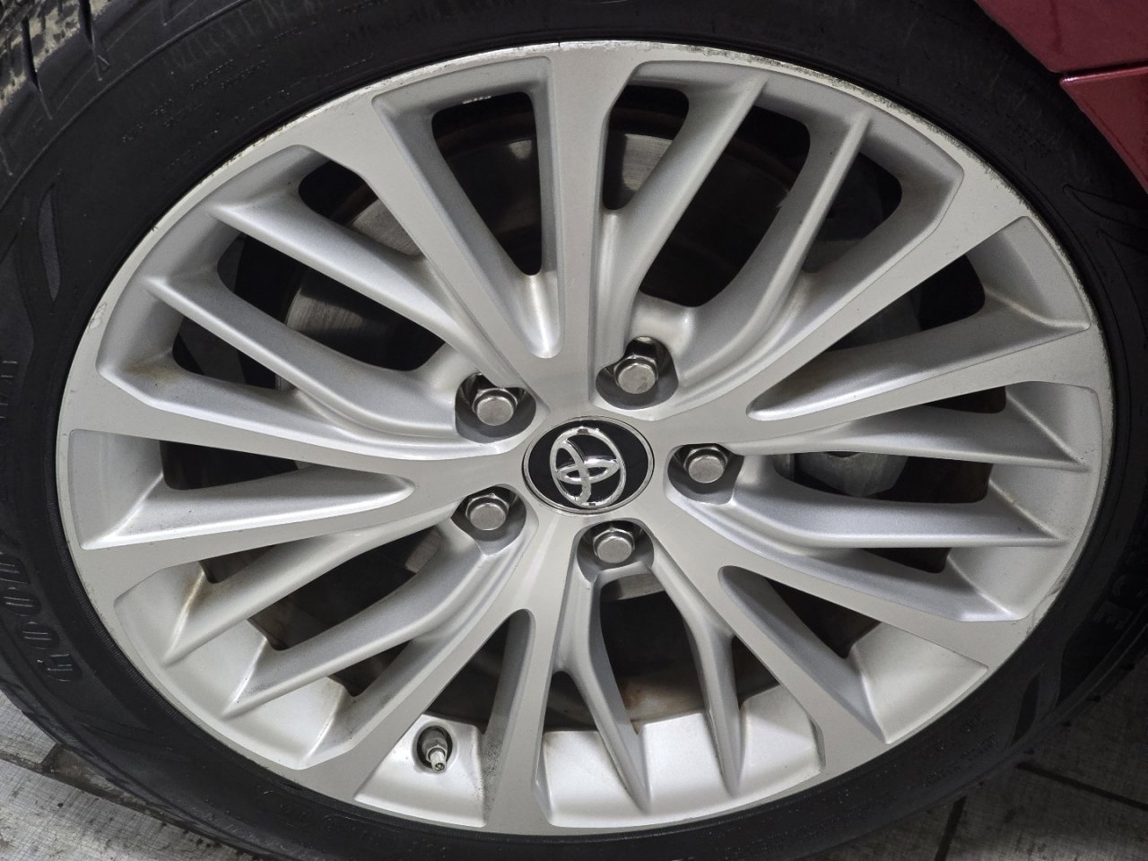 Used 2018 Toyota Camry XLE image 10