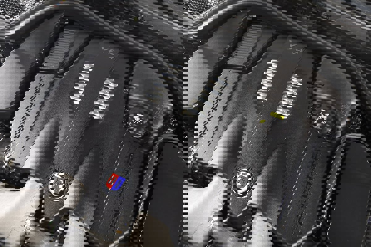 Used 2022 BMW ALPINA B7 xDrive w/ Luxury Rear Seating Package image 36