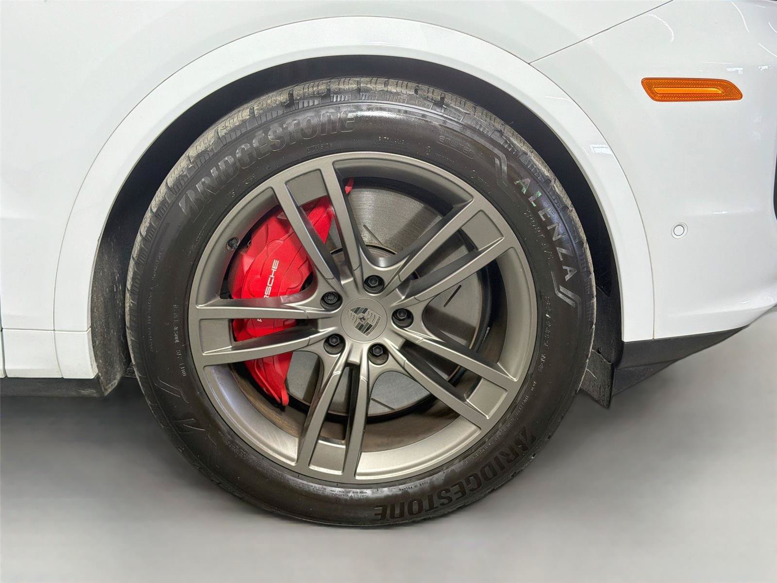Certified 2025 Porsche Cayenne Turbo AWD/4WD image 14