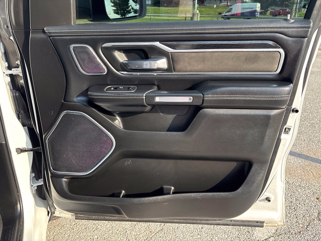 Used 2023 RAM 1500 Laramie AWD/4WD image 30