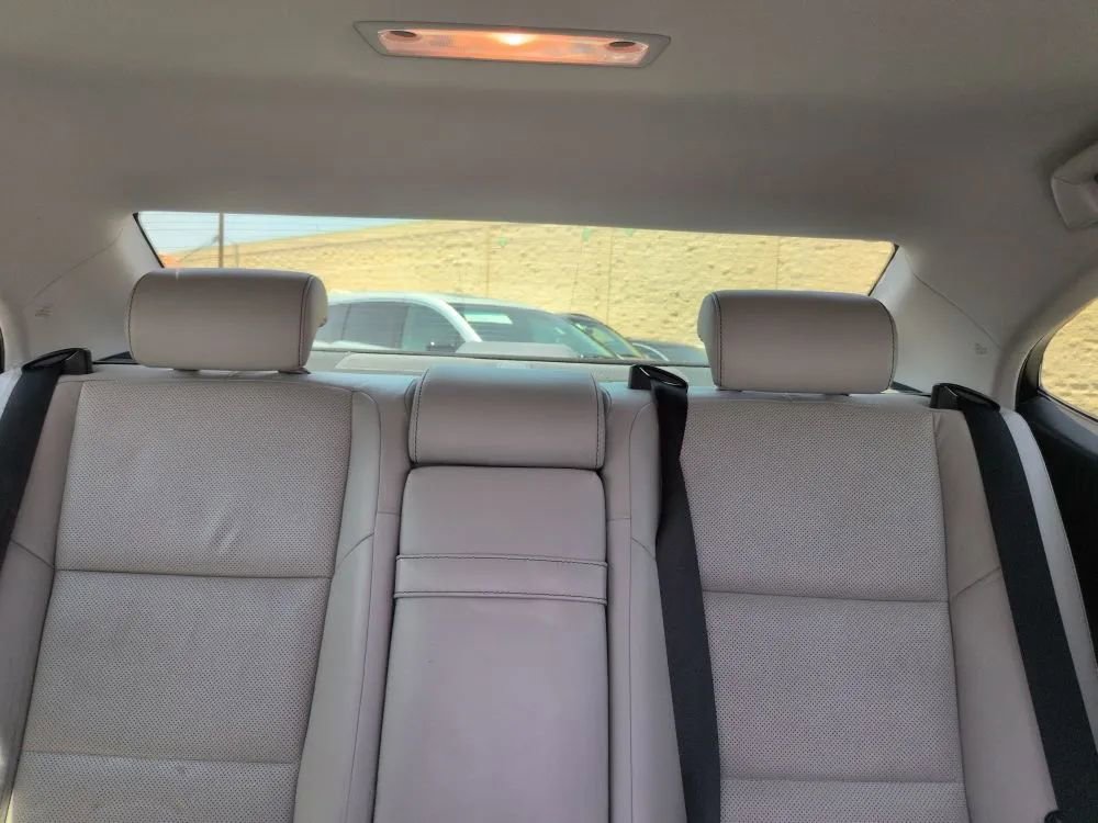 Used 2015 Lexus ES 300h image 31