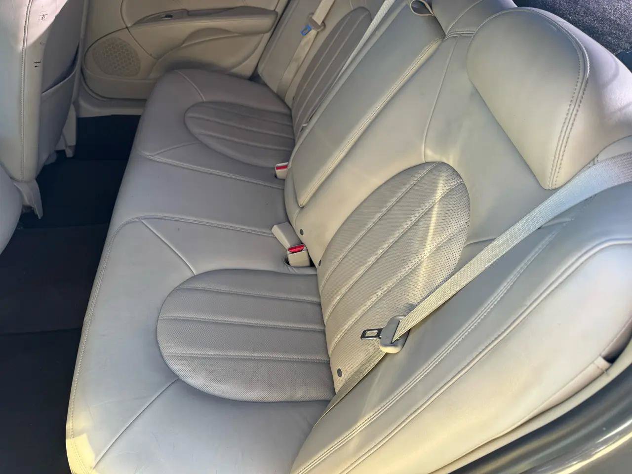 Used 2007 Buick Lucerne CXS FWD image 15