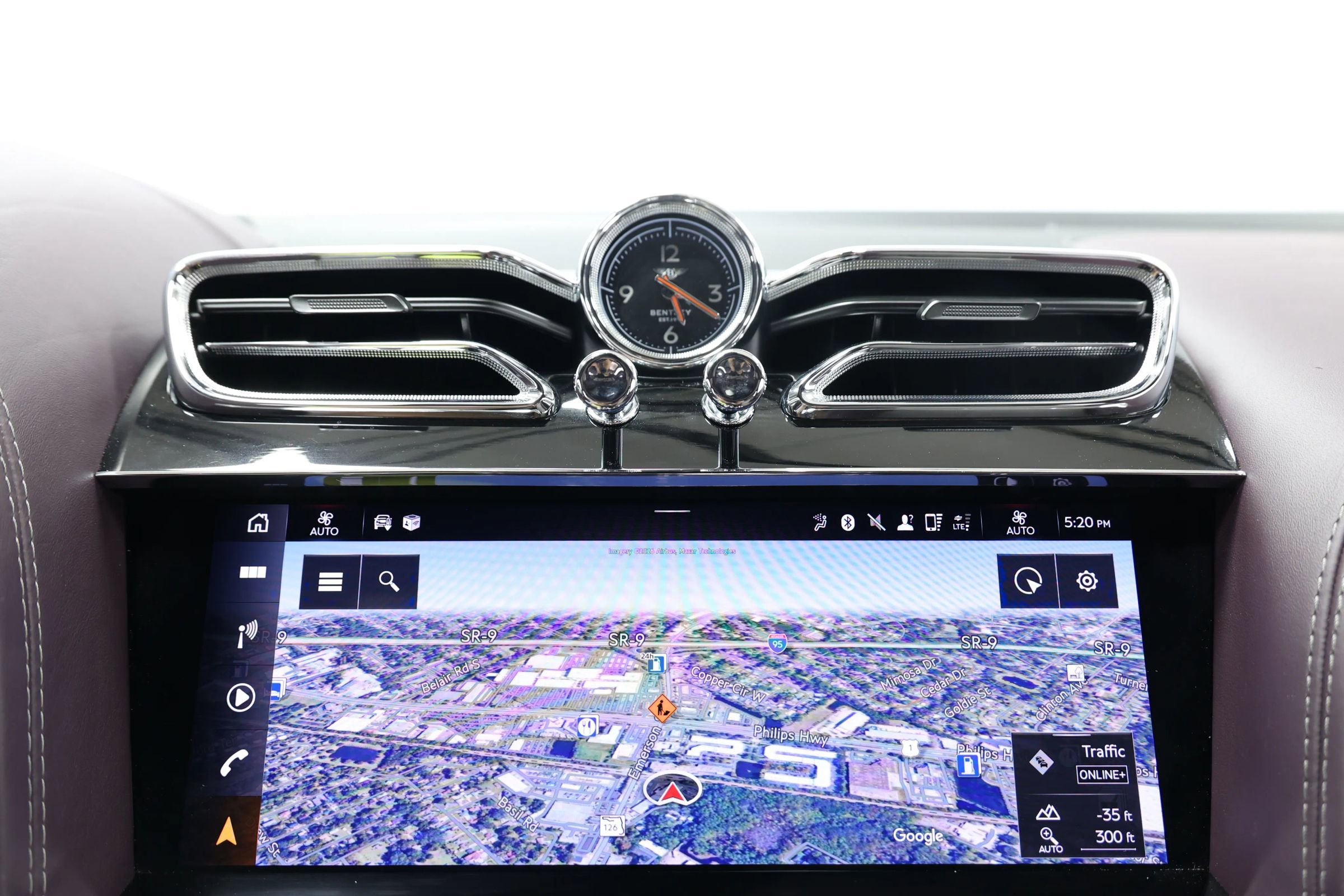 Used 2023 Bentley Bentayga Extended Wheelbase image 37