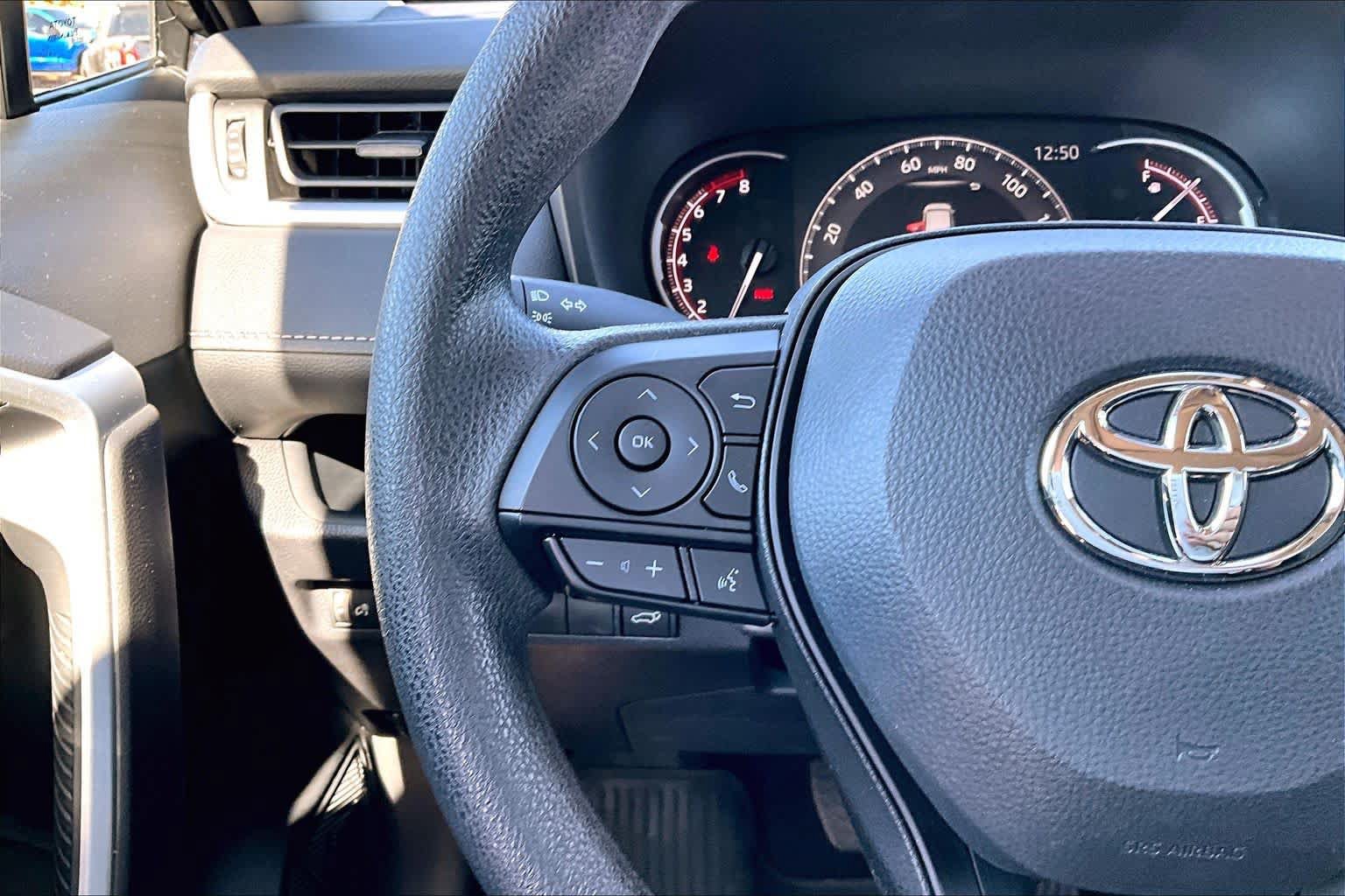 Certified 2025 Toyota RAV4 XLE w/ Convenience Package FWD image 23