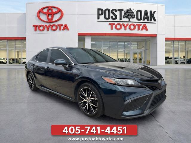 Used 2021 Toyota Camry SE w/ Convenience Package