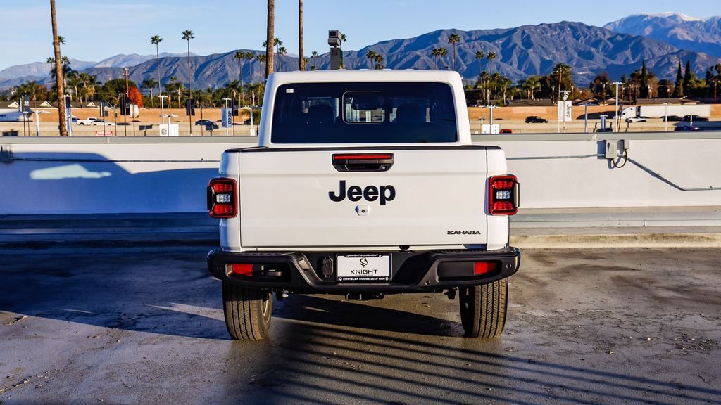 New 2026 Jeep Gladiator Sport AWD/4WD image 8