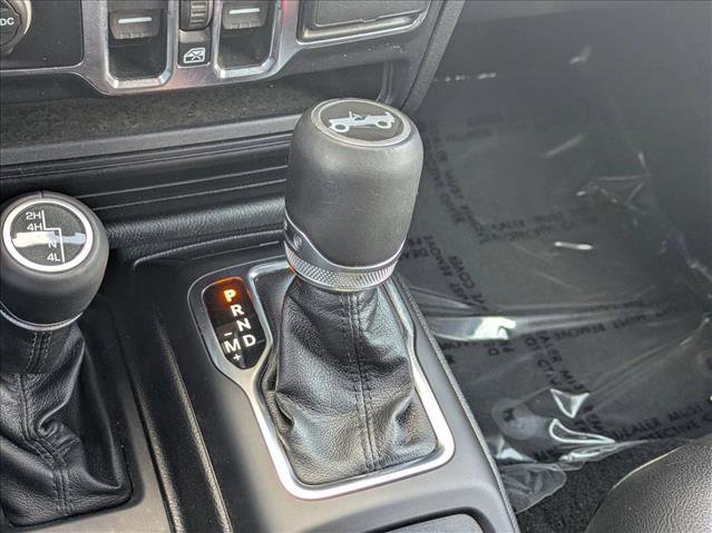 Used 2019 Jeep Wrangler Unlimited Sahara AWD/4WD image 12