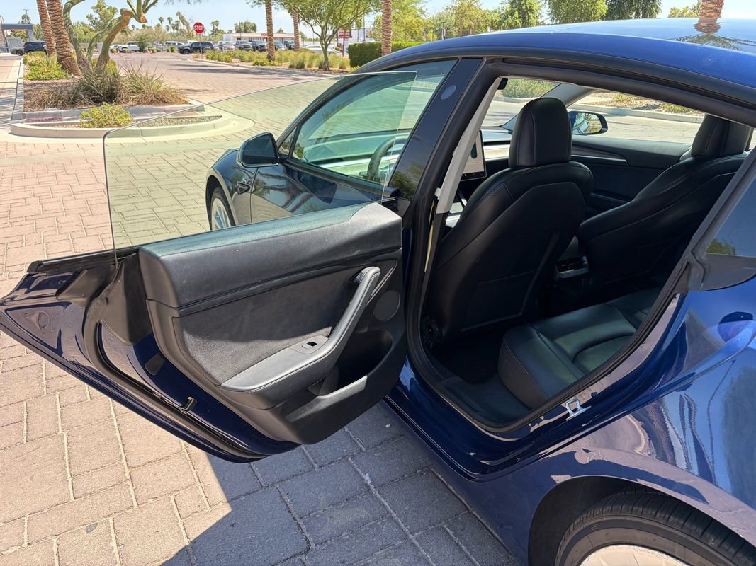 Used 2022 Tesla Model 3 Standard Range RWD image 10