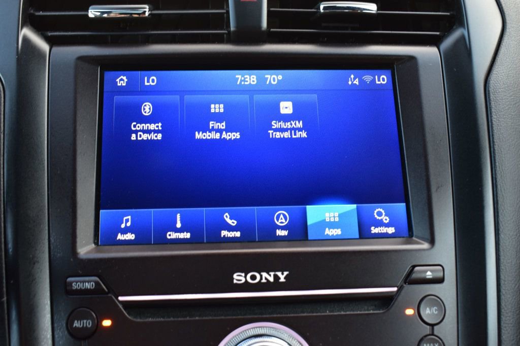 Used 2020 Ford Fusion Titanium image 33