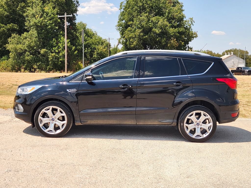 Used 2019 Ford Escape Titanium FWD image 4