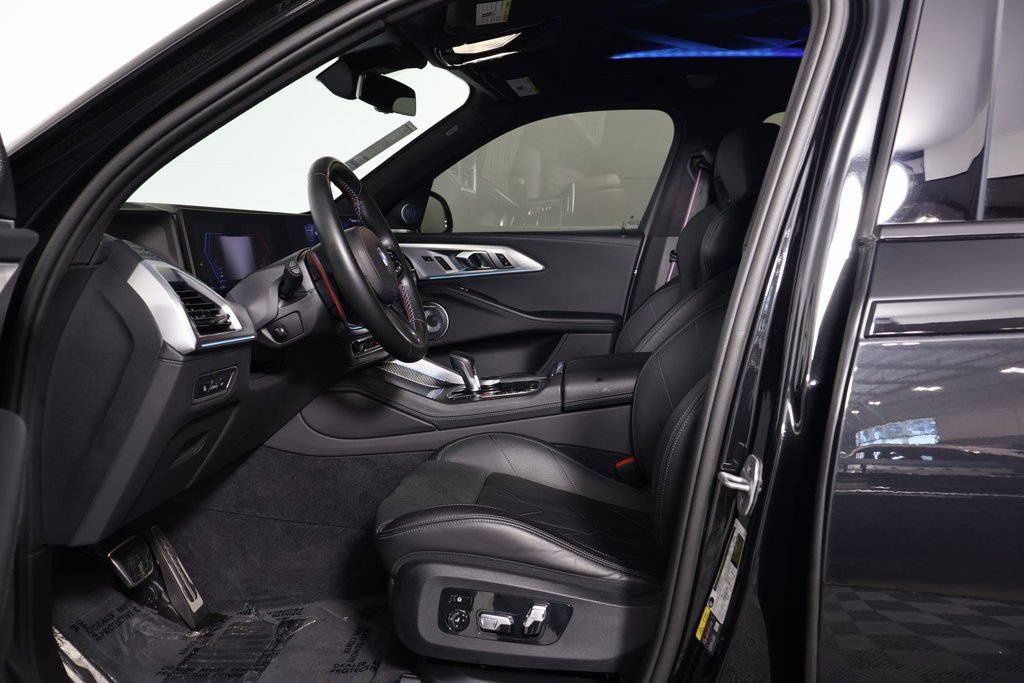 Used 2024 BMW XM AWD/4WD image 10