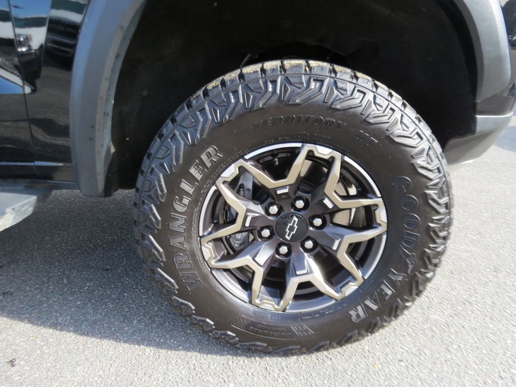 Certified 2023 Chevrolet Colorado ZR2 w/ ZR2 Convenience Package III image 13