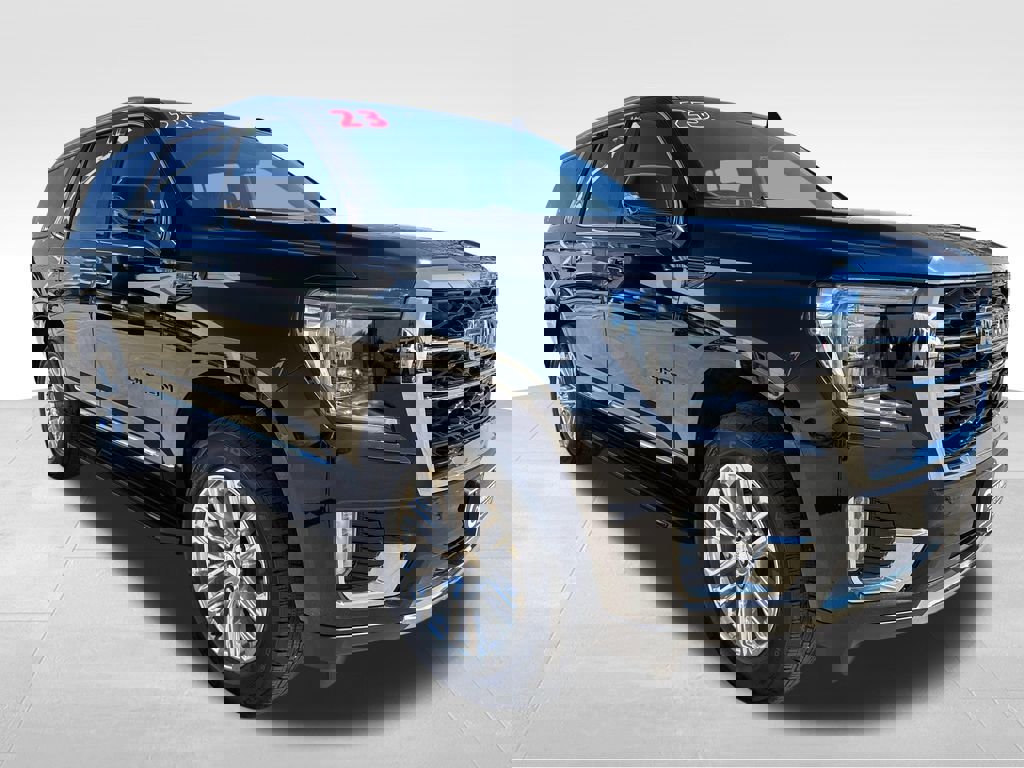 Used 2023 GMC Yukon SLT w/ SLT Luxury Package image 8