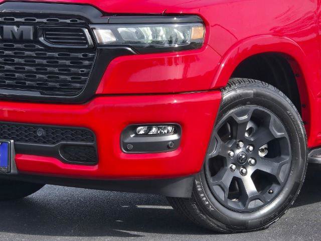 Used 2025 RAM 1500 Big Horn AWD/4WD image 2