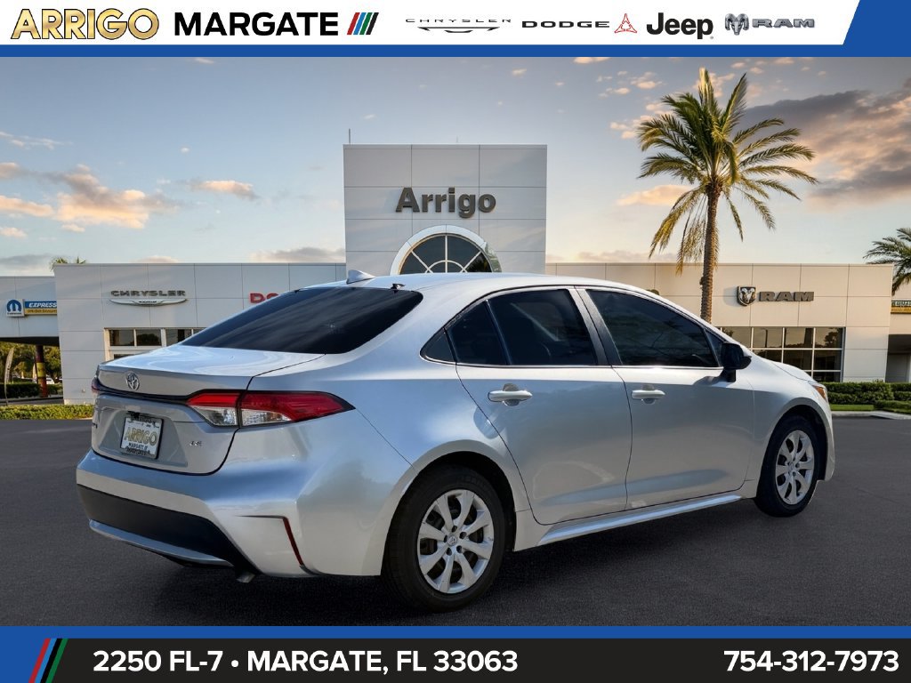 Used 2021 Toyota Corolla LE FWD image 7
