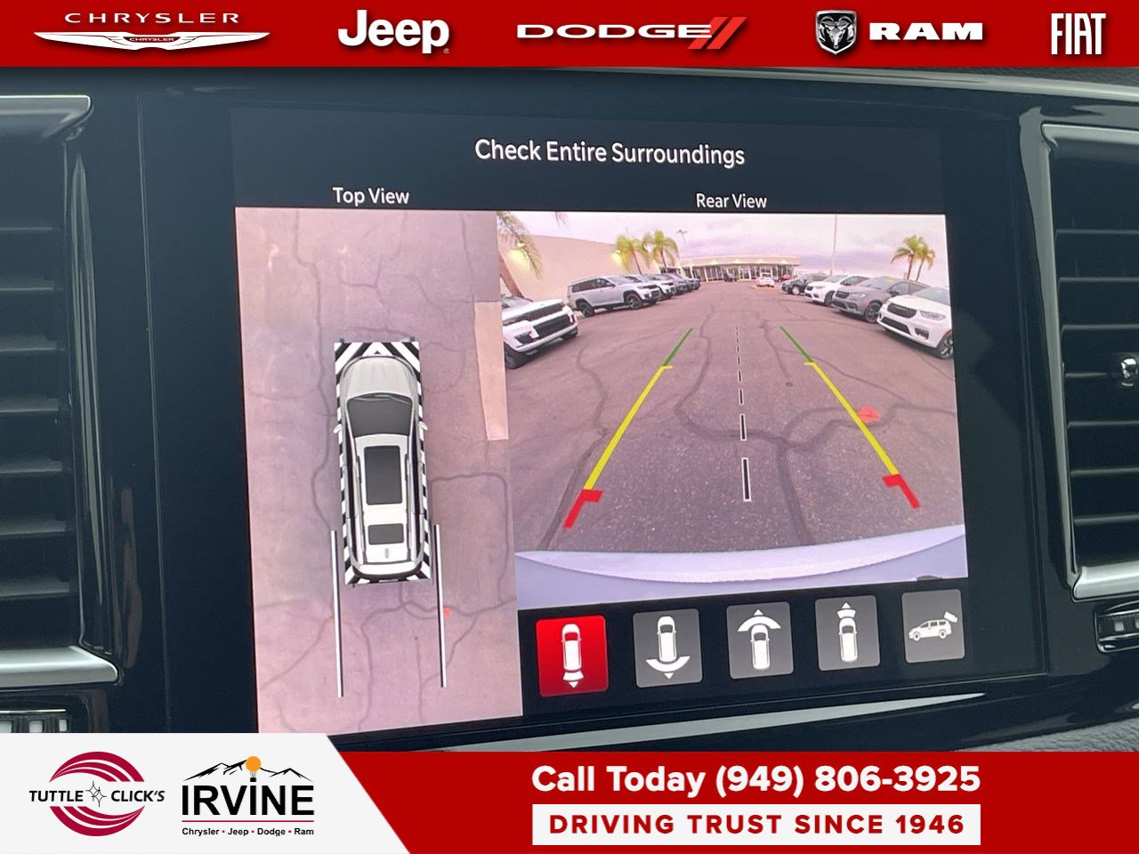 Used 2026 Chrysler Pacifica Limited w/ Uconnect Theater Family Group image 25