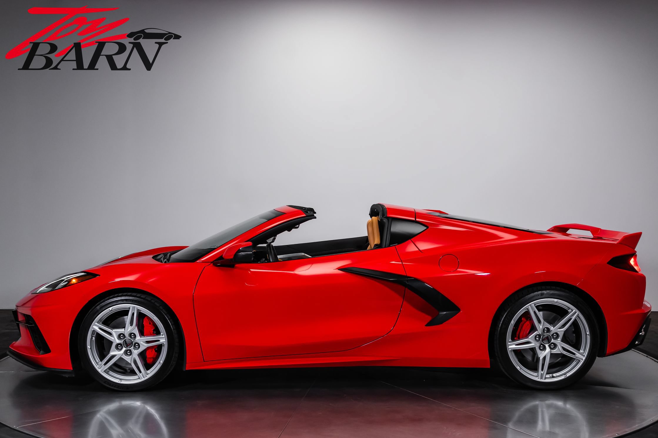 Used 2022 Chevrolet Corvette Stingray Preferred Cpe w/ Z51 Performance Package RWD image 2