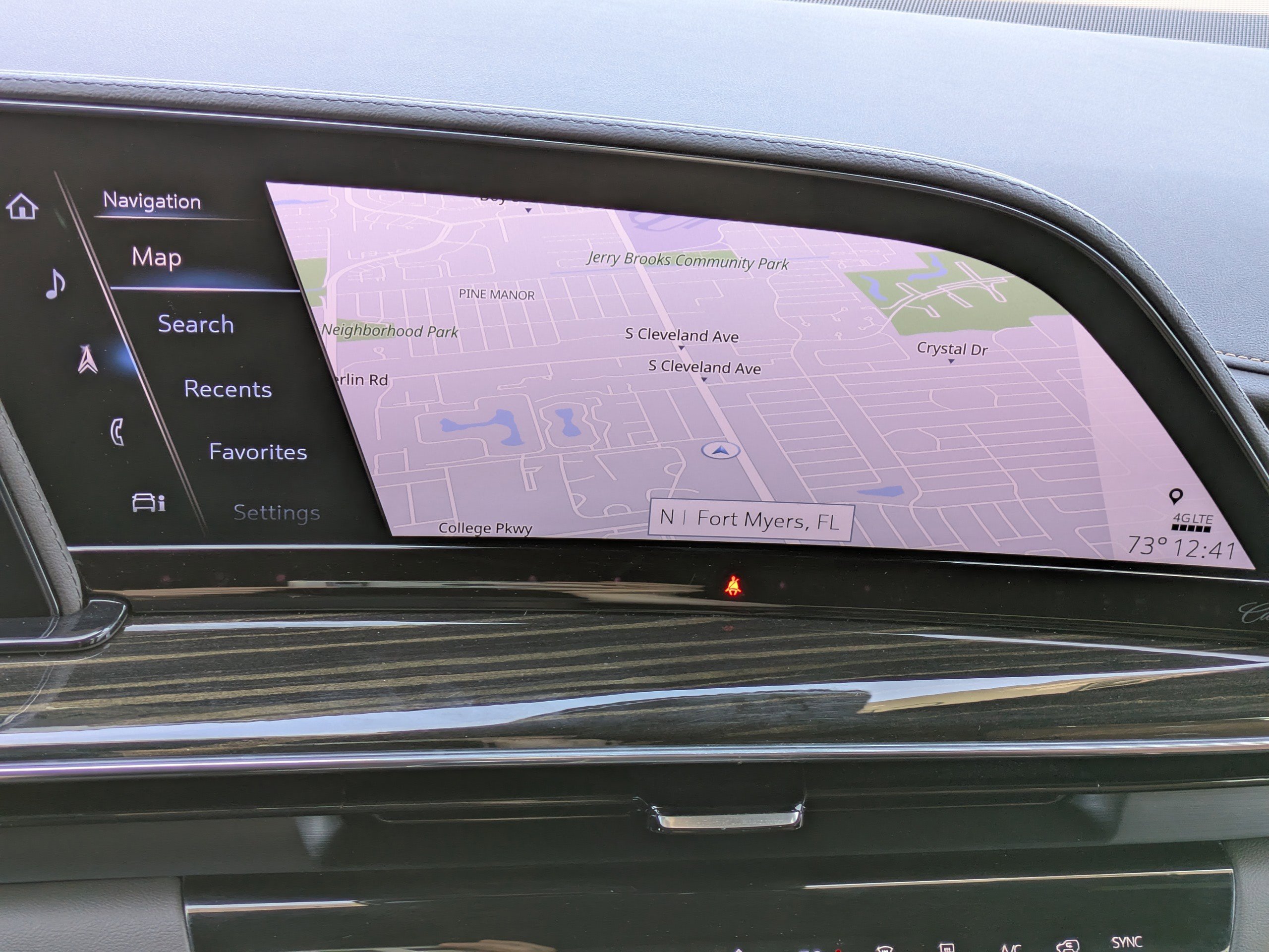 Used 2021 Cadillac Escalade ESV Premium Luxury w/ Driver Assist Tech Package image 29