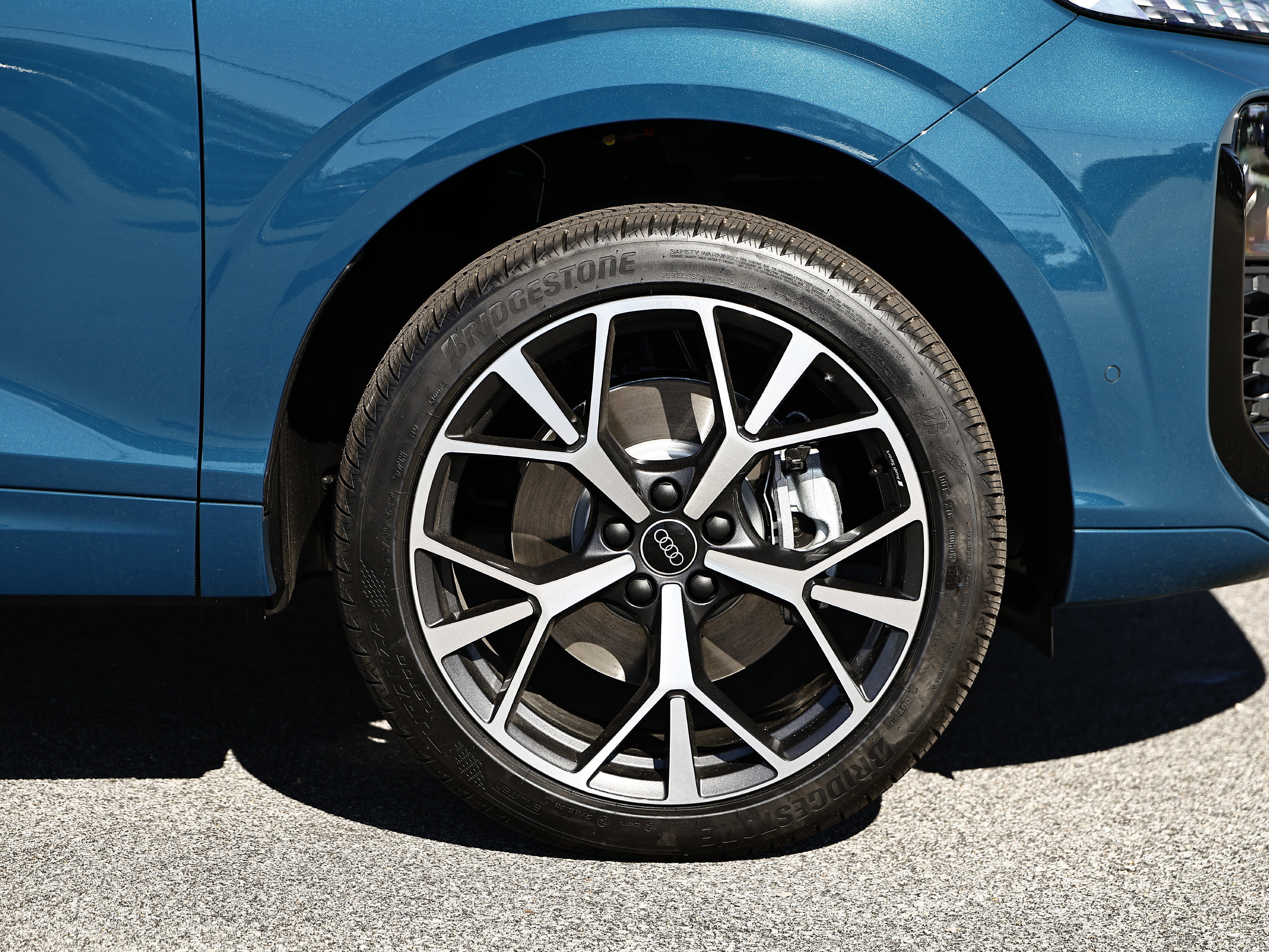 New 2026 Audi Q3 quattro 2.0T AWD/4WD image 5