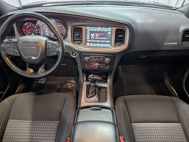 Used 2023 Dodge Charger SXT w/ Blacktop Package AWD/4WD image 5