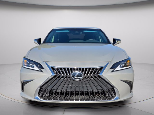 Used 2022 Lexus ES 350 w/ Accessory Package 2 FWD image 4