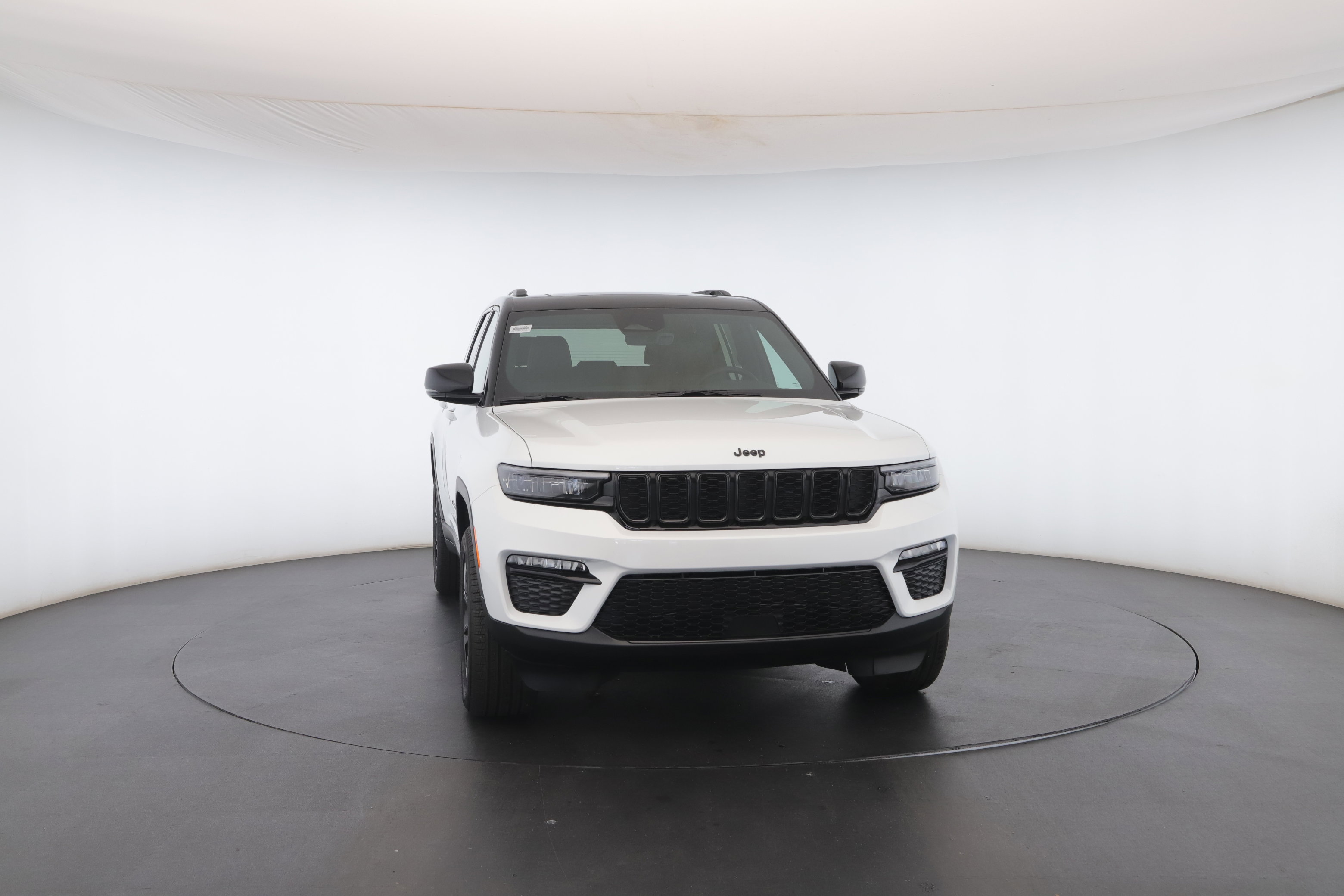 New 2025 Jeep Grand Cherokee Limited image 32