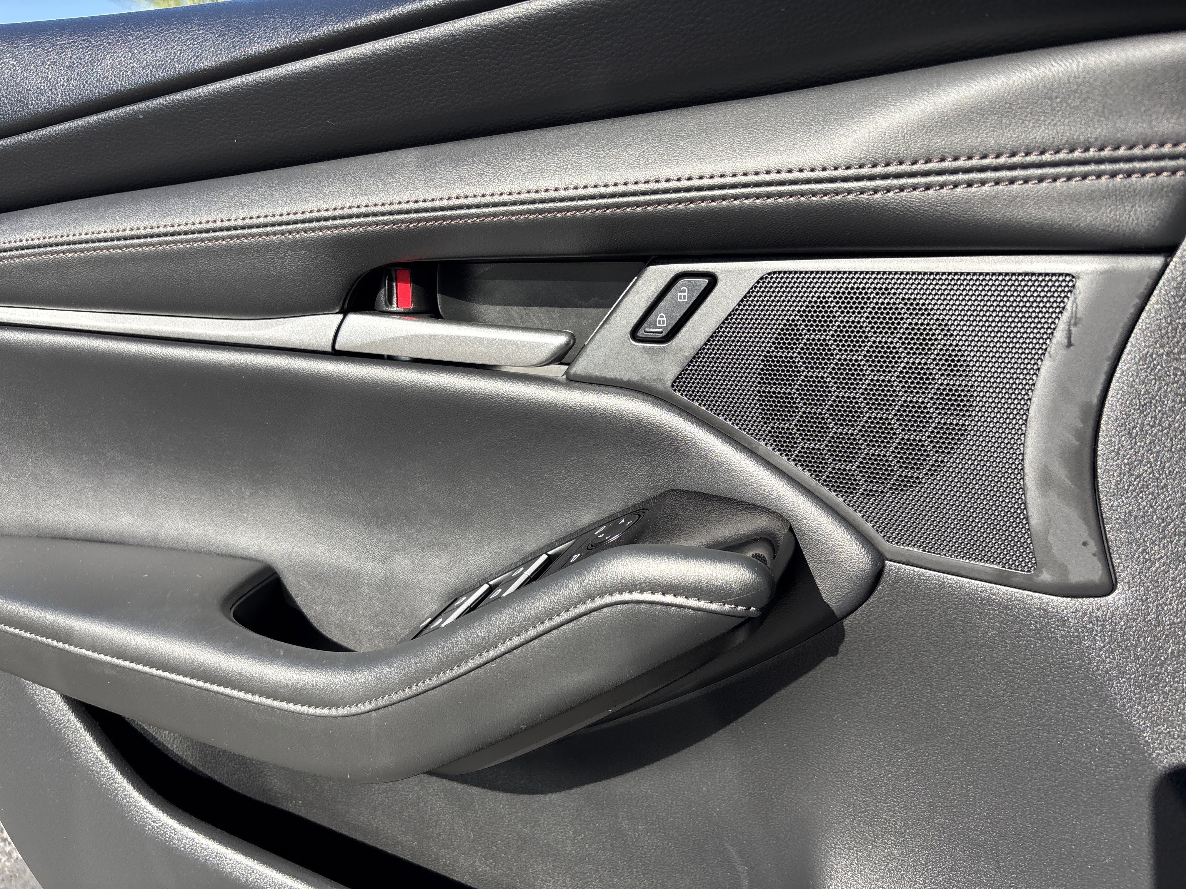 Used 2025 MAZDA MAZDA3 s image 20