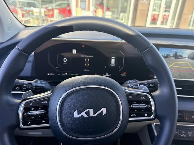 Used 2025 Kia Carnival SX image 29