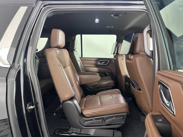 Used 2024 Chevrolet Suburban High Country AWD/4WD image 29