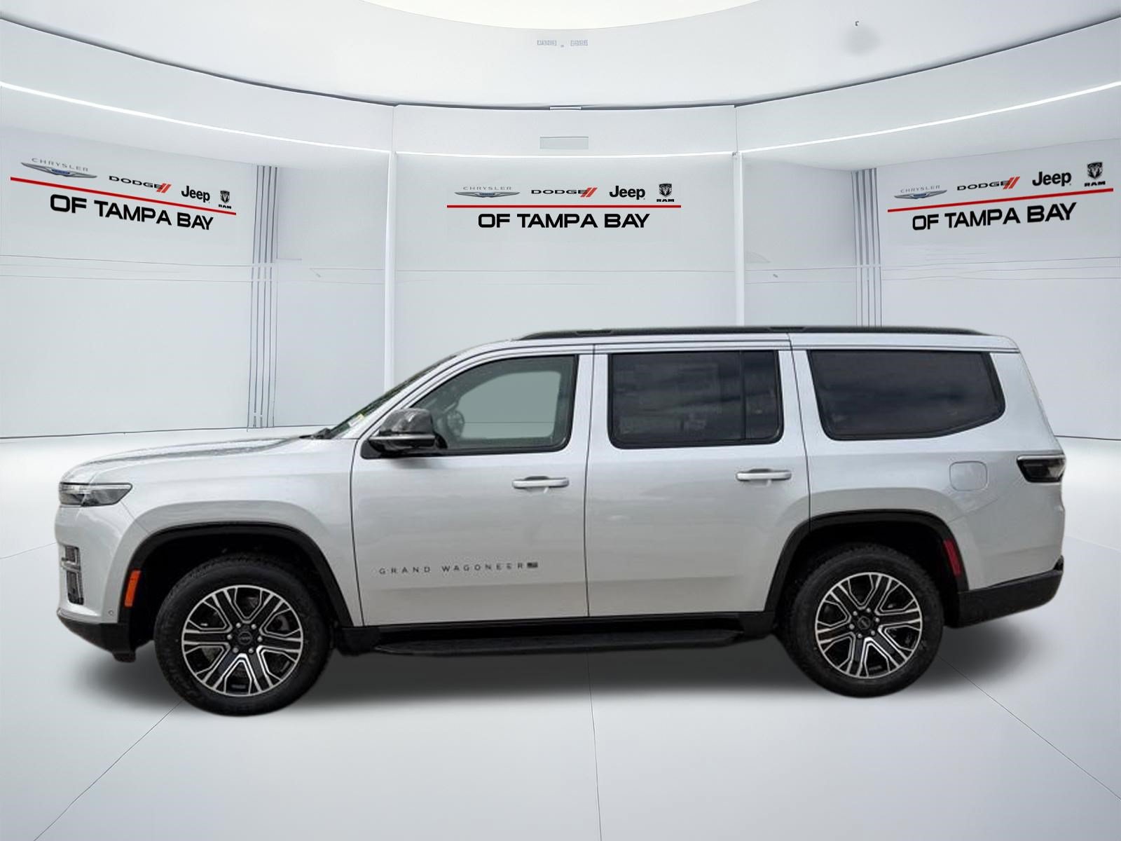 New 2026 Jeep Grand Wagoneer 4WD w/ Premium Group I image 3
