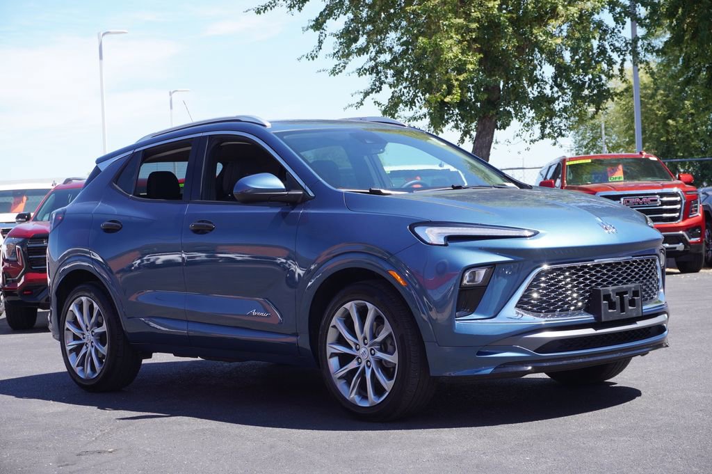 Certified 2024 Buick Encore GX Avenir image 4