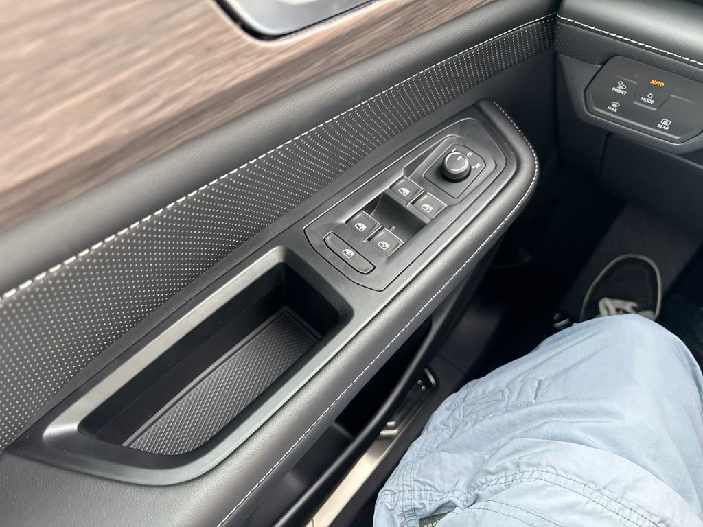 New 2026 Volkswagen Atlas SEL image 10