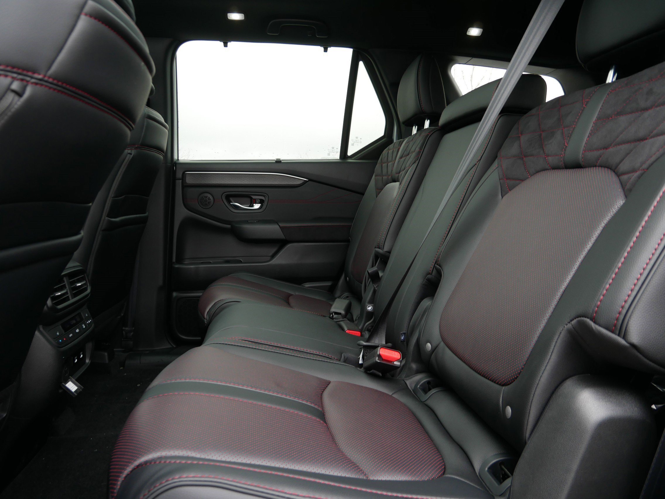 New 2026 Honda Pilot Black Edition image 12