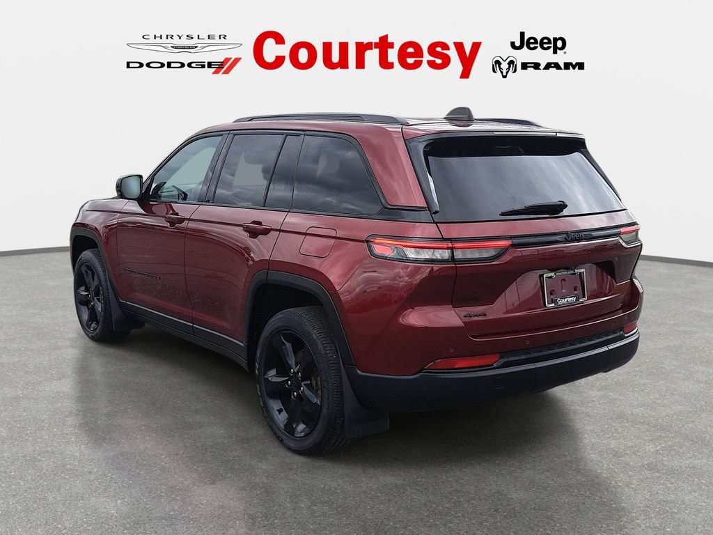 Certified 2023 Jeep Grand Cherokee Altitude AWD/4WD image 7