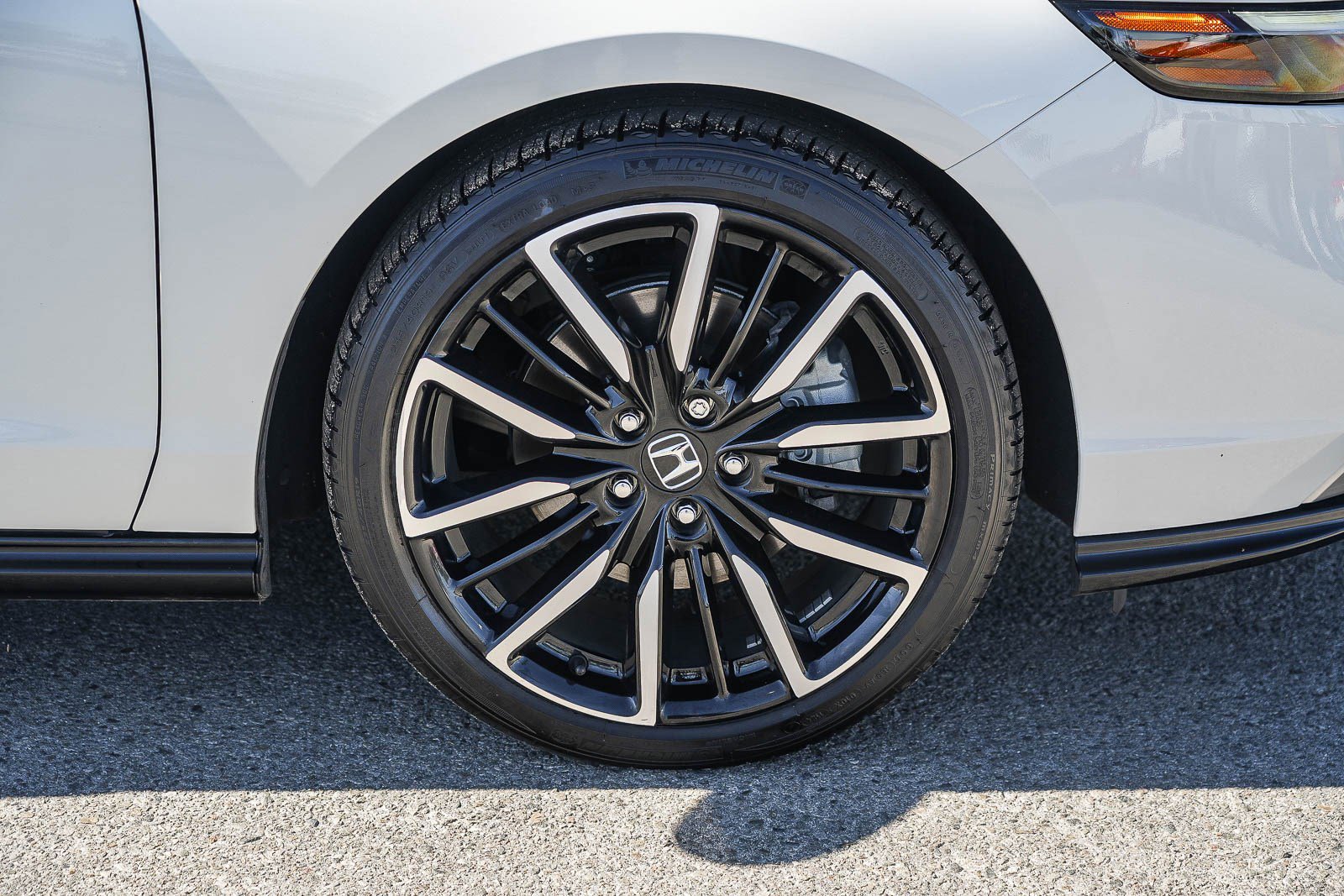 Used 2024 Honda Accord Touring image 11