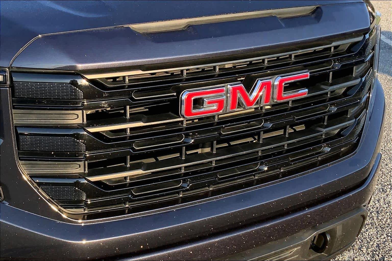 Used 2024 GMC Sierra 1500 Elevation RWD image 29