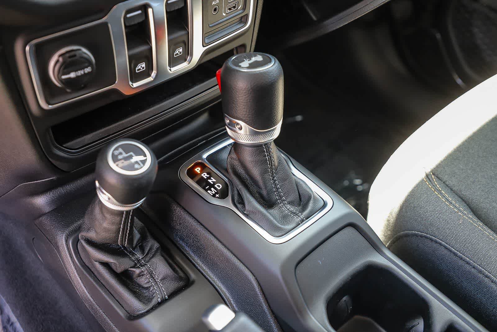 Used 2026 Jeep Wrangler Sport AWD/4WD image 18