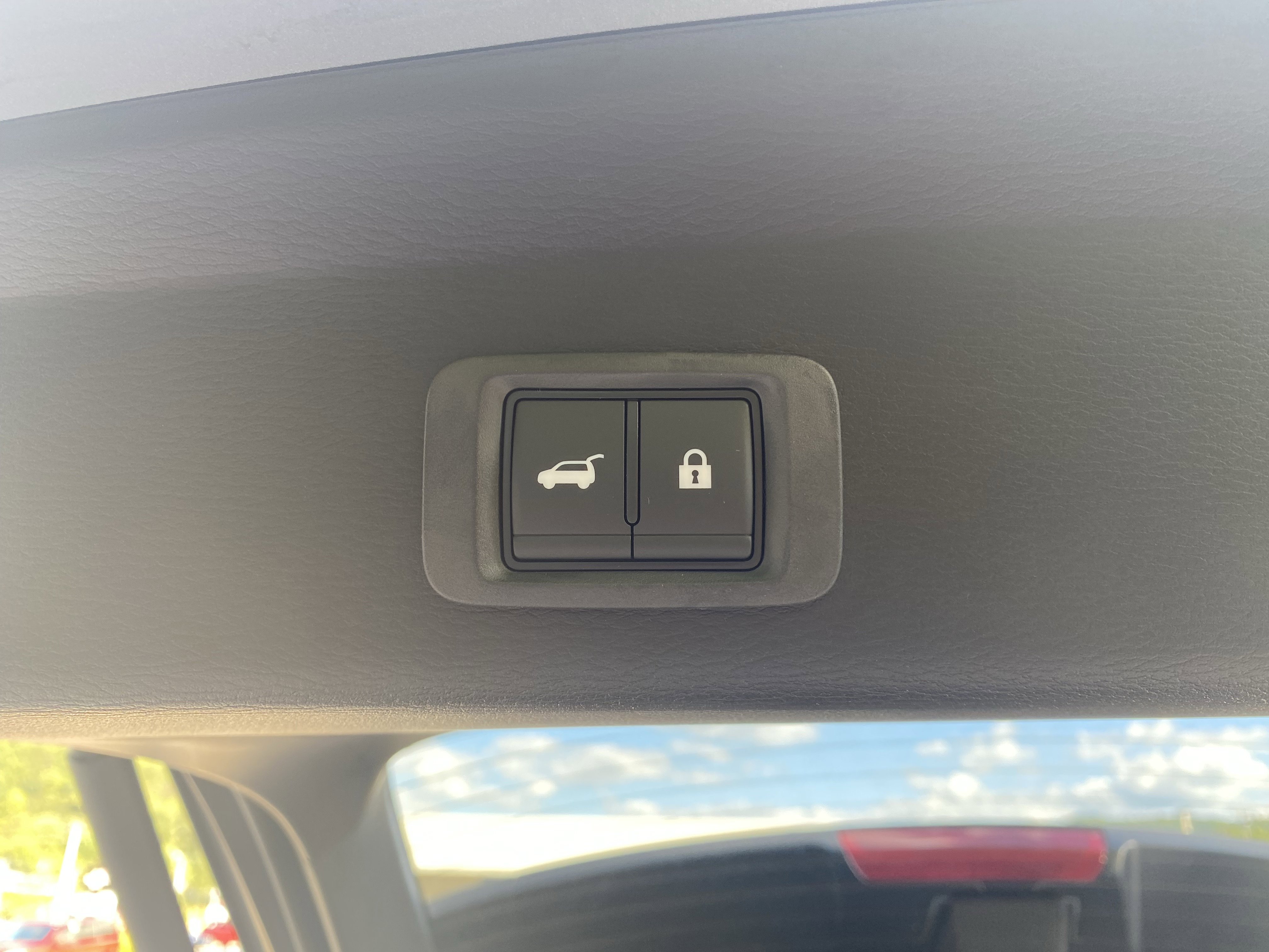 New 2025 Mitsubishi Outlander AWD image 33