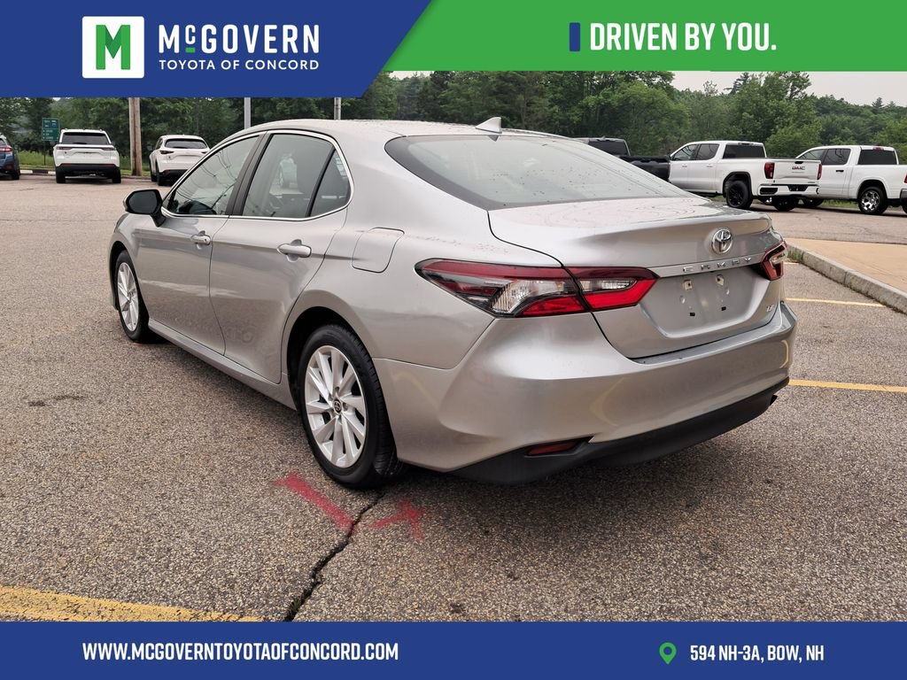 Used 2021 Toyota Camry LE FWD image 3