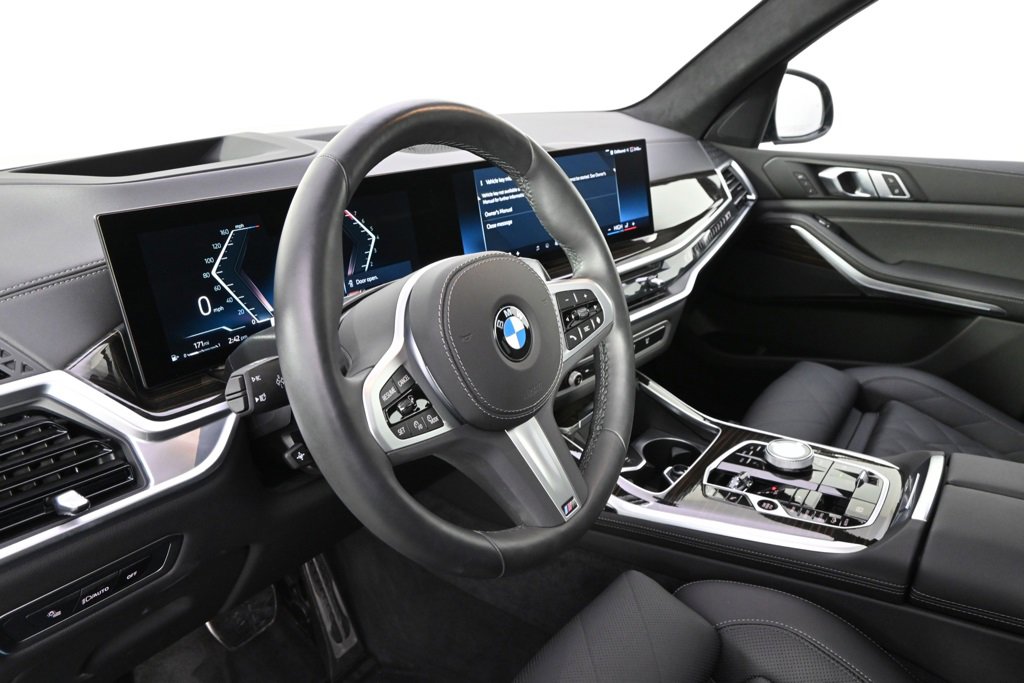 Used 2025 BMW X7 xDrive40i w/ M Sport Package image 11
