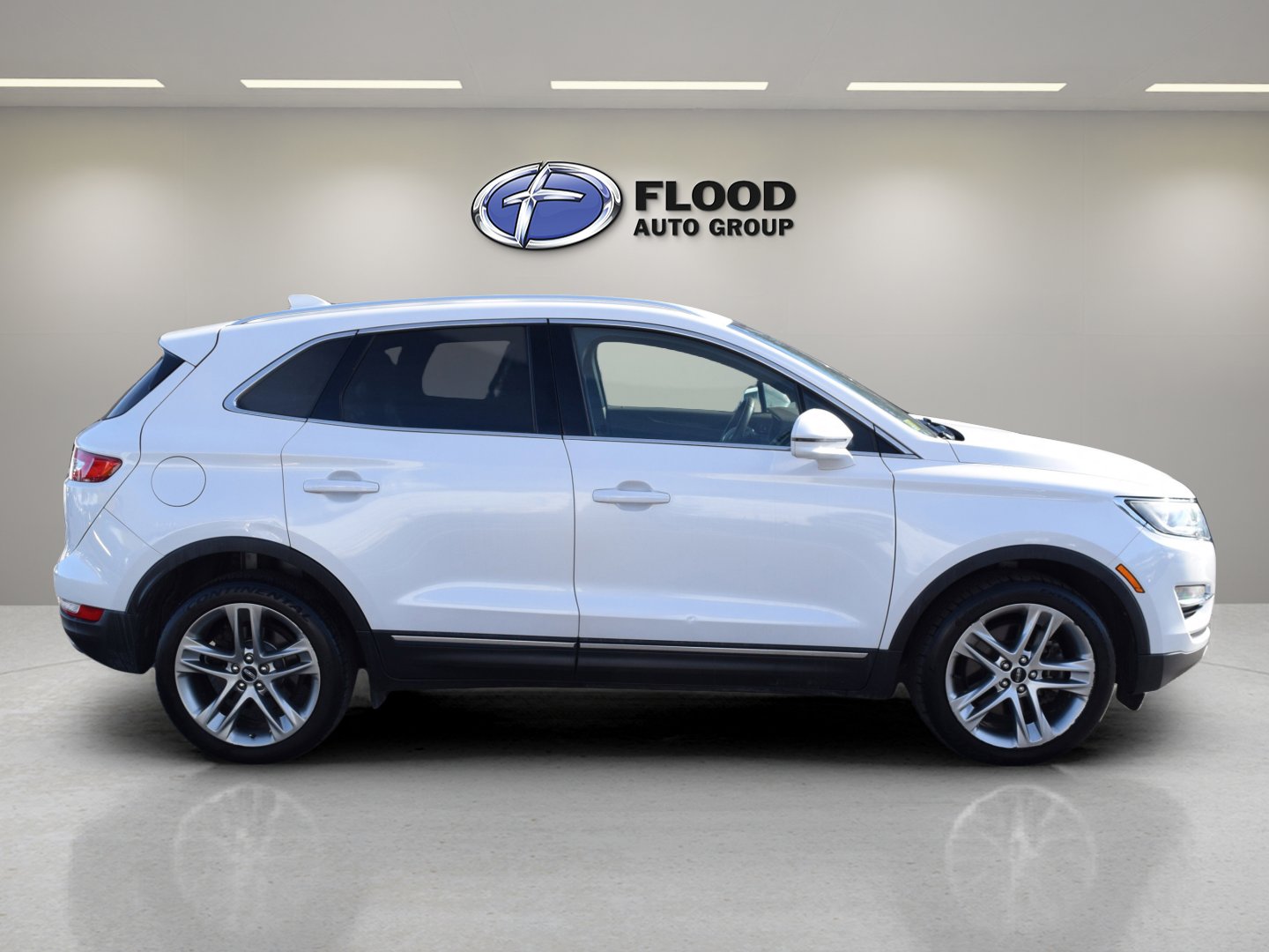 Used 2018 Lincoln MKC Reserve w/ Lincoln MKC Climate Package image 3