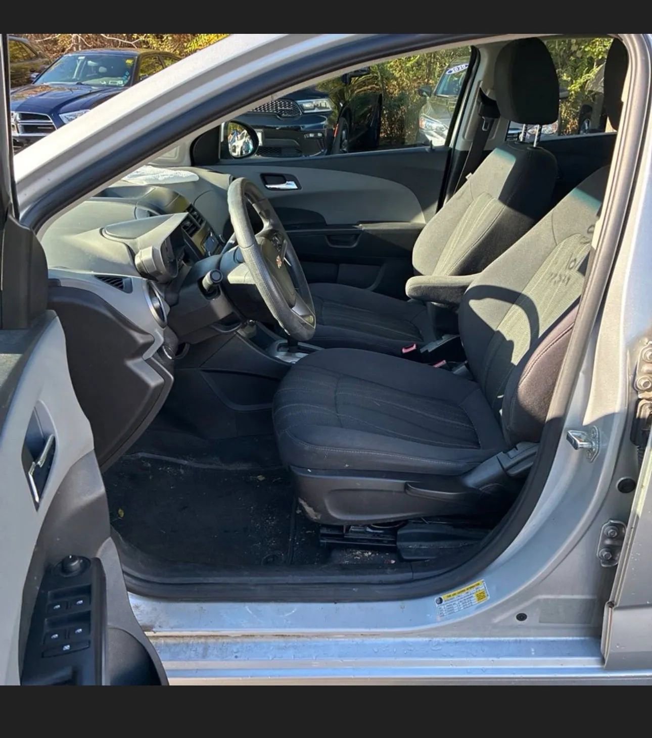 Used 2013 Chevrolet Sonic LT image 2