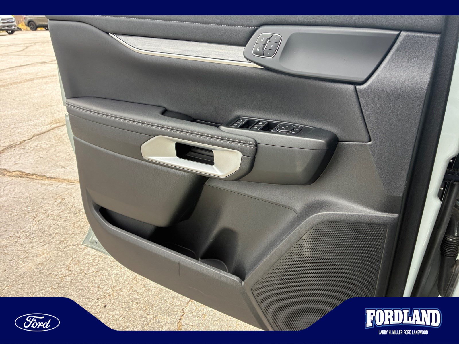 Used 2024 Ford Ranger Lariat w/ FX4 Off-Road Package AWD/4WD image 13