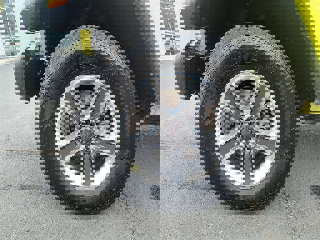 Used 2023 Jeep Wrangler Sahara image 10