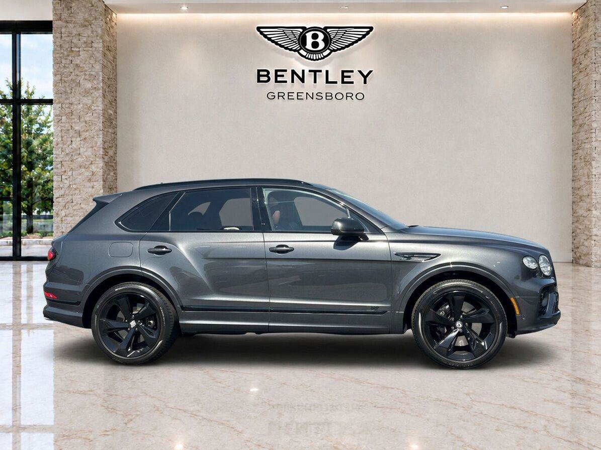 Used 2022 Bentley Bentayga AWD/4WD image 4
