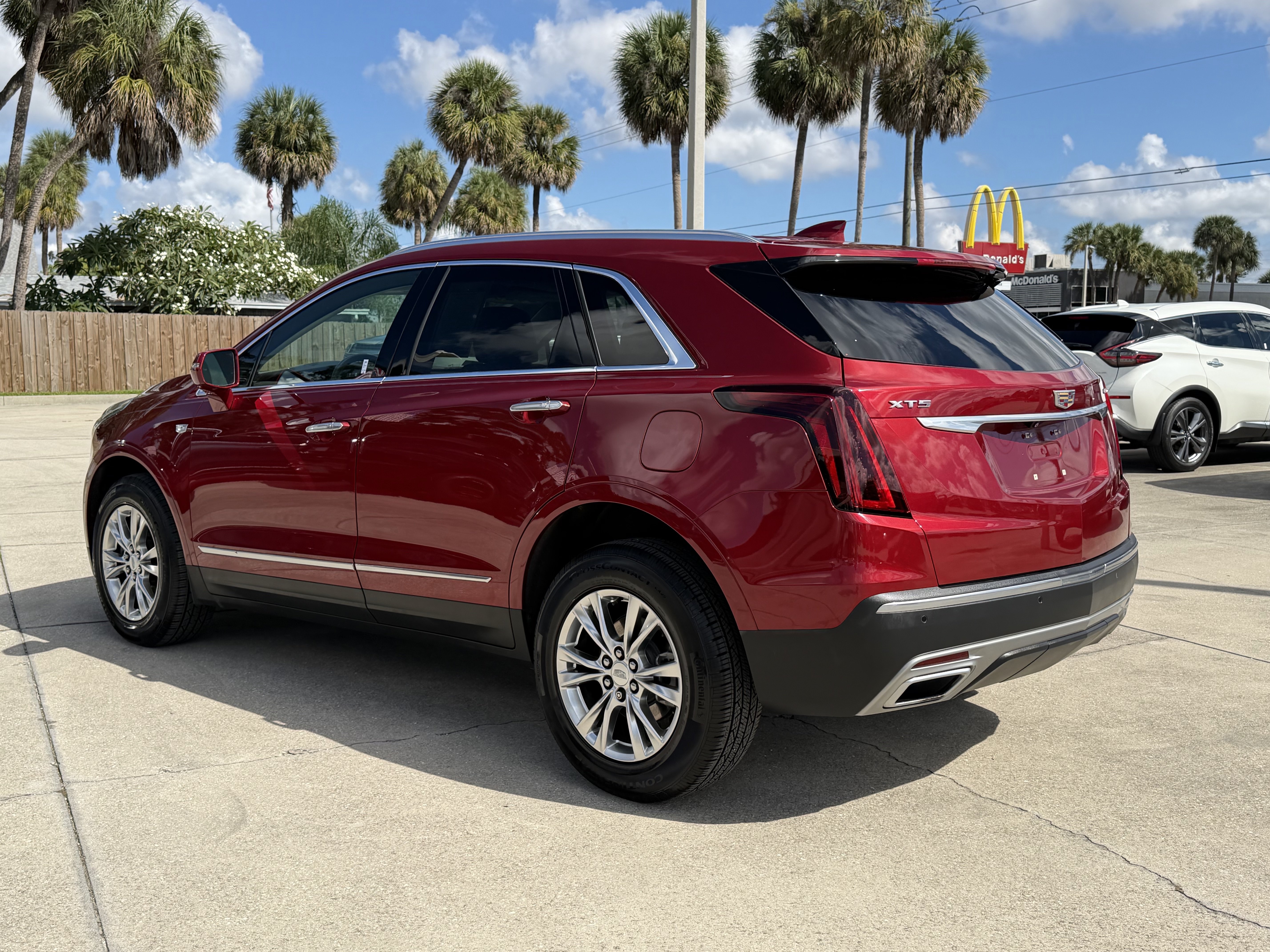 Used 2020 Cadillac XT5 Premium Luxury FWD image 5