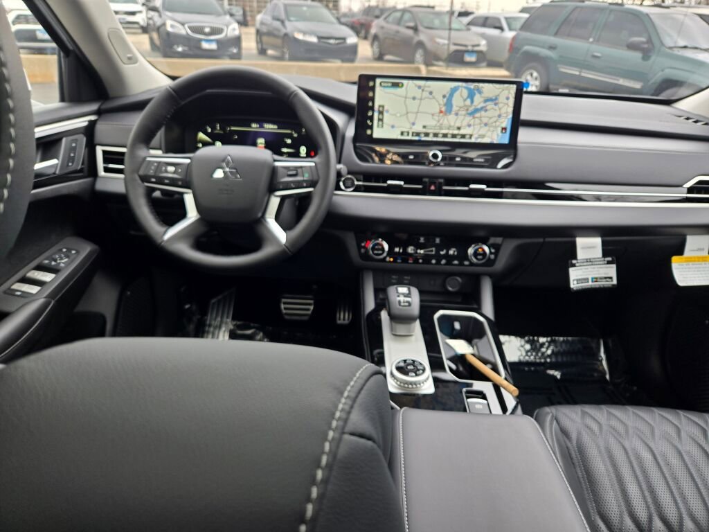 New 2026 Mitsubishi Outlander SEL AWD/4WD image 16
