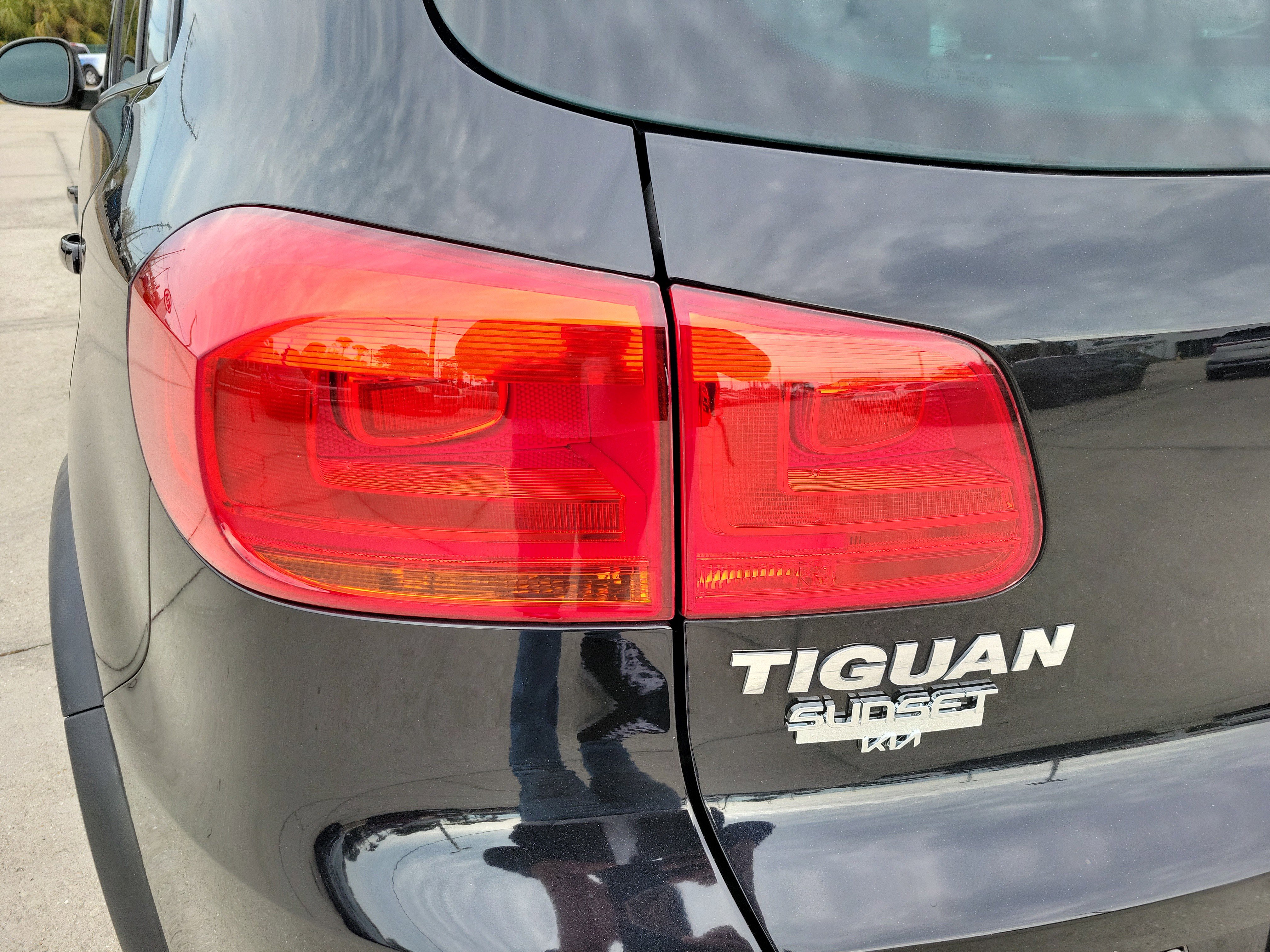 Used 2016 Volkswagen Tiguan R-Line image 10